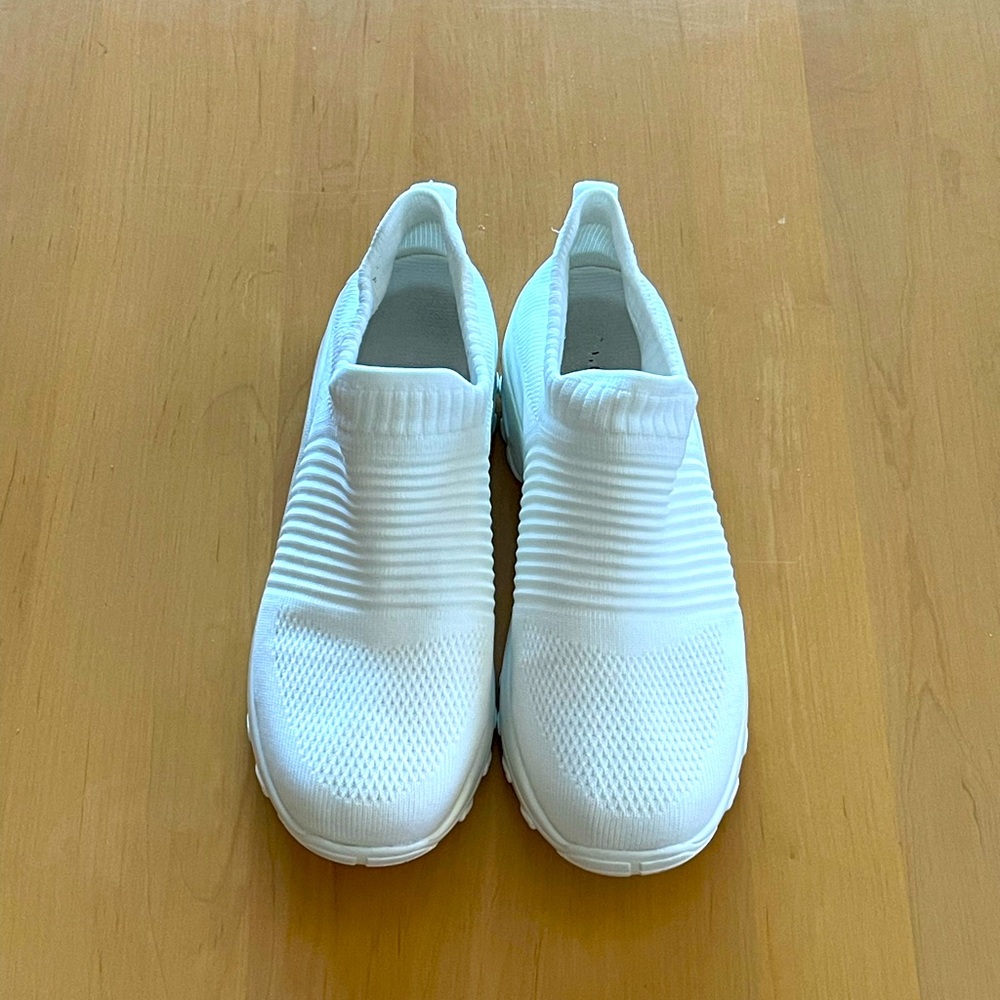 SLOW MAN WALKING SHOES